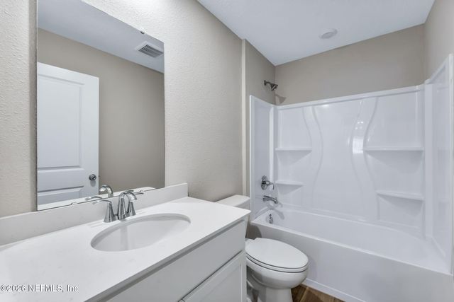 708 HOLLY LAKES Drive, Orange Park, FL 32073