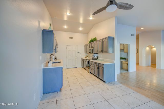 380 W 14TH Avenue, Apache Junction, AZ 85120