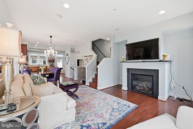 909 3RD PL SE, Washington, DC 20003