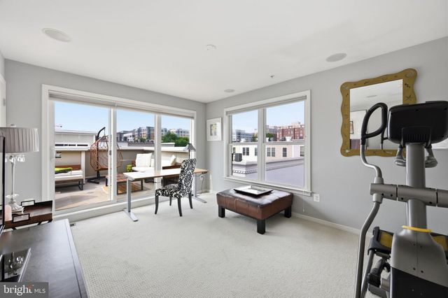 909 3RD PL SE, Washington, DC 20003