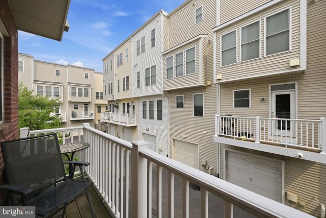 909 3RD PL SE, Washington, DC 20003
