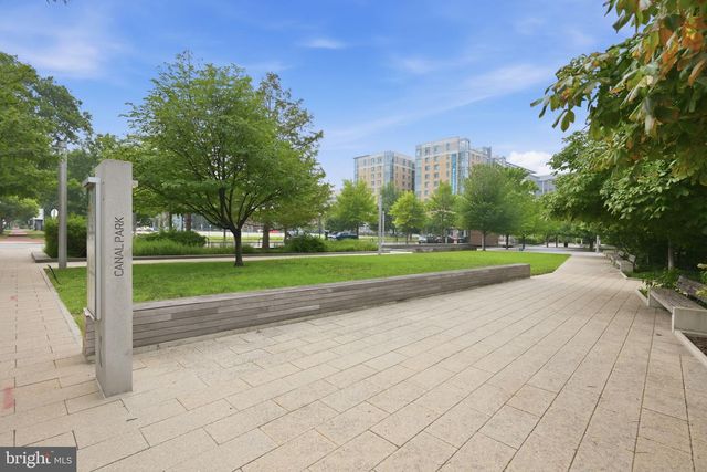 909 3RD PL SE, Washington, DC 20003
