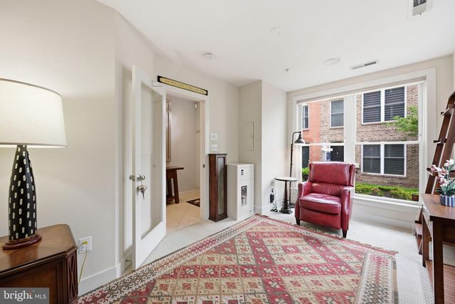 909 3RD PL SE, Washington, DC 20003