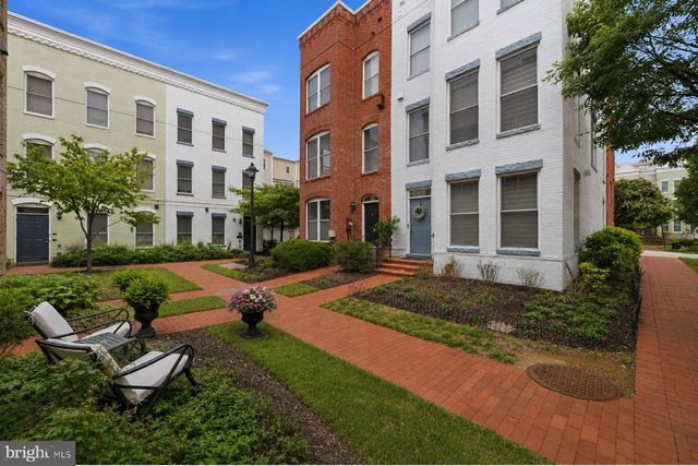909 3RD PL SE, Washington, DC 20003