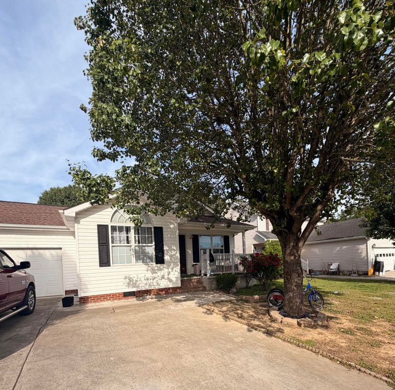 1418 Heather Way, Dalton, GA 30721