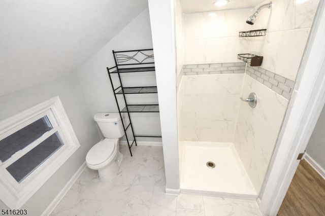 183 N Munn Ave, East Orange City, NJ 07017