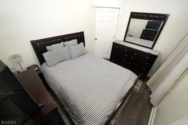 183 N Munn Ave, East Orange City, NJ 07017