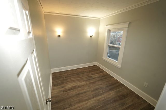 183 N Munn Ave, East Orange City, NJ 07017