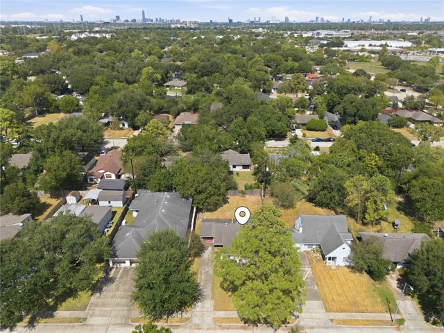 4022 Woodhaven Street, Houston, TX 77025