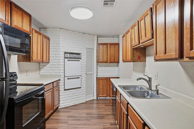 4022 Woodhaven Street, Houston, TX 77025