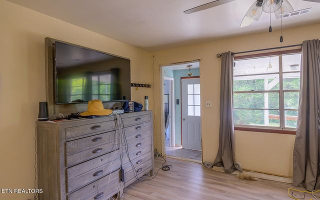 817 Big Creek Rd, Madisonville, TN 37354
