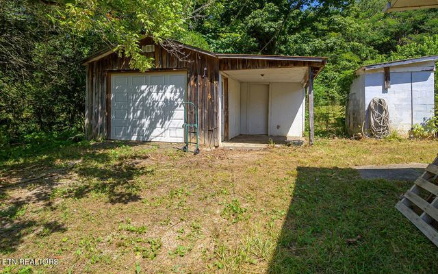817 Big Creek Rd, Madisonville, TN 37354