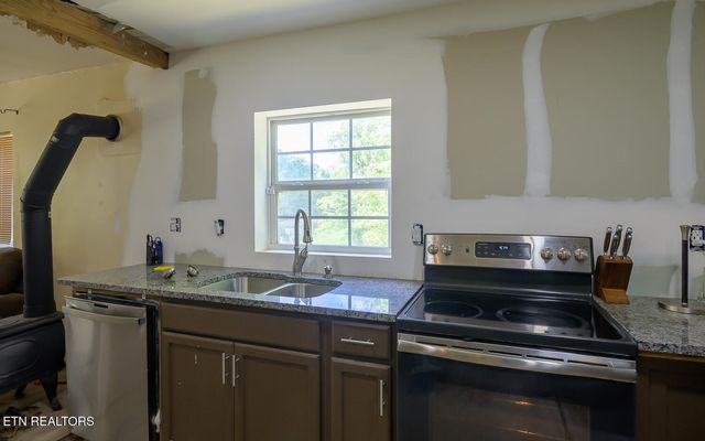 817 Big Creek Rd, Madisonville, TN 37354