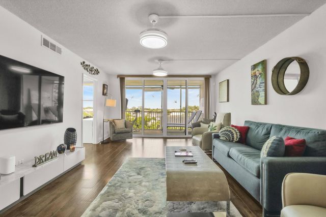 3000 NE 48TH Court 402, Lighthouse Point, FL 33064