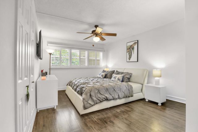 3000 NE 48TH Court 402, Lighthouse Point, FL 33064