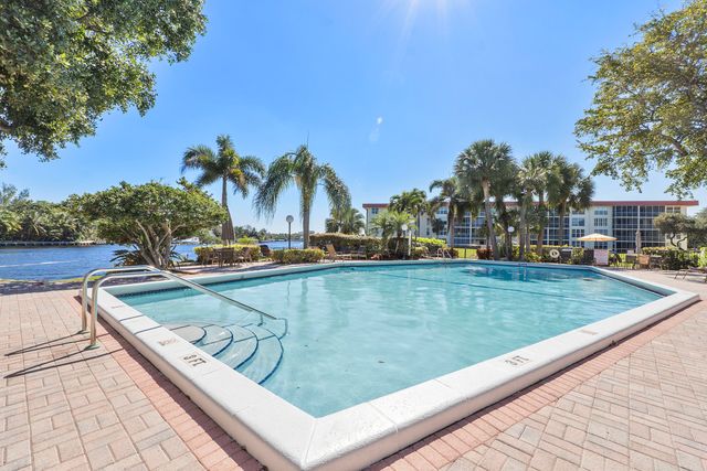 3000 NE 48TH Court 402, Lighthouse Point, FL 33064