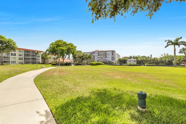 3000 NE 48TH Court 402, Lighthouse Point, FL 33064