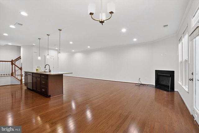 23550 KINGSDALE TER, Brambleton, VA 20148