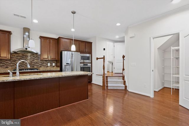 23550 KINGSDALE TER, Brambleton, VA 20148