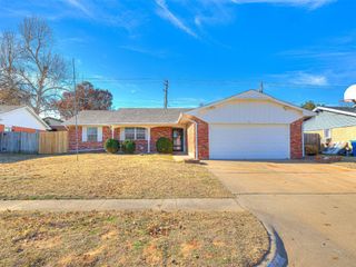 2921 Shadybrook Drive, Midwest City, OK 73110