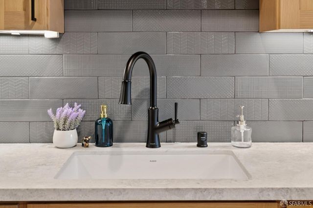 1373 Broadway Street, San Francisco, CA 94109