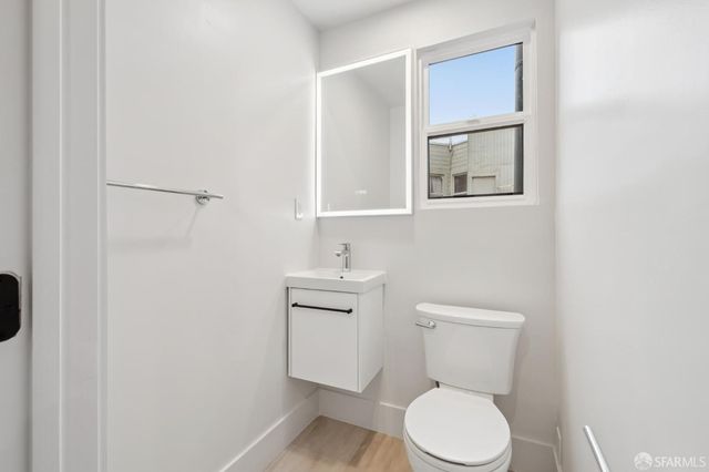 1373 Broadway Street, San Francisco, CA 94109