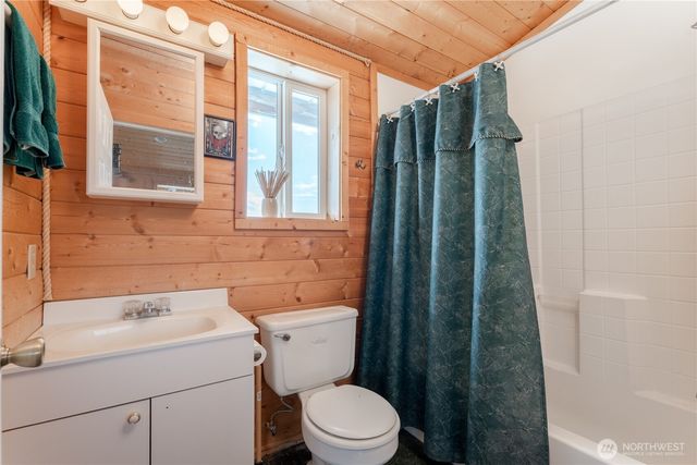 645 Chelan Trails Road, Chelan, WA 98816