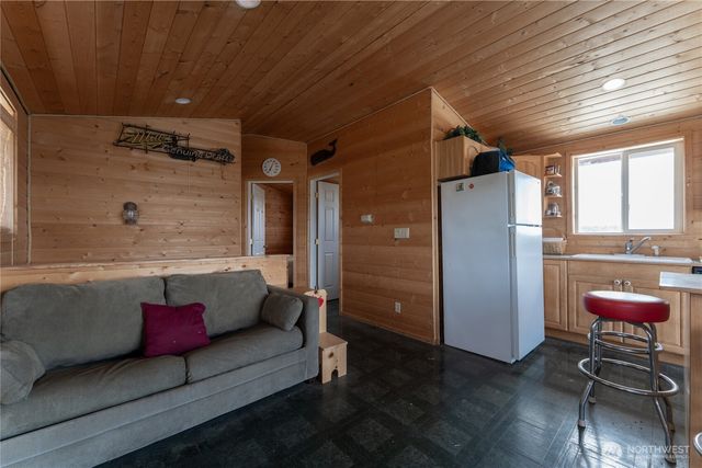 645 Chelan Trails Road, Chelan, WA 98816