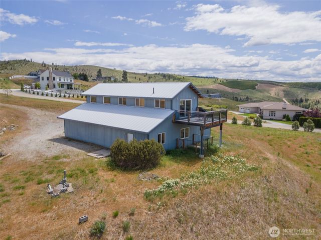 645 Chelan Trails Road, Chelan, WA 98816