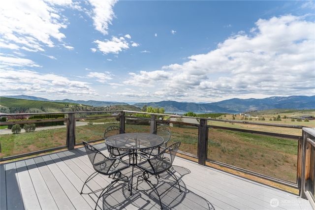 645 Chelan Trails Road, Chelan, WA 98816