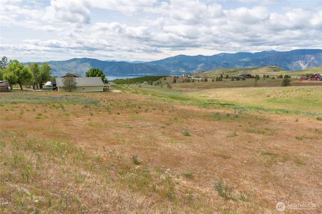 645 Chelan Trails Road, Chelan, WA 98816