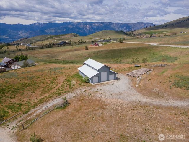 645 Chelan Trails Road, Chelan, WA 98816