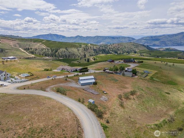 645 Chelan Trails Road, Chelan, WA 98816
