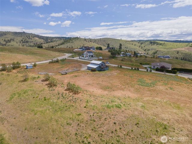 645 Chelan Trails Road, Chelan, WA 98816