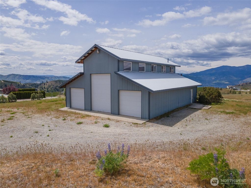 645 Chelan Trails Road, Chelan, WA 98816