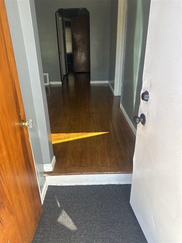 18915 Hamburg Street, Detroit, MI 48205