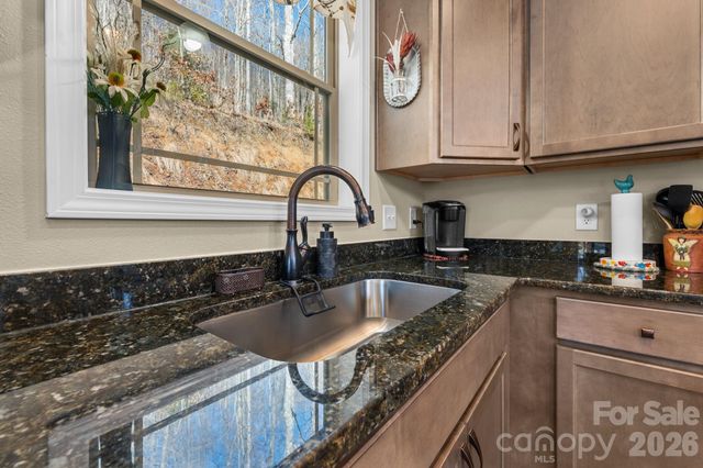 410 Moonlight Trail, Bryson City, NC 28713