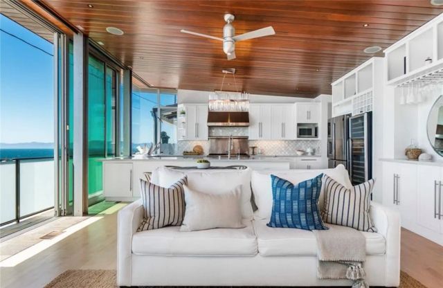 3316 Crest Drive, Manhattan Beach, CA 90266