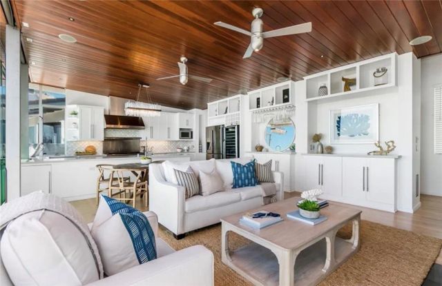 3316 Crest Drive, Manhattan Beach, CA 90266