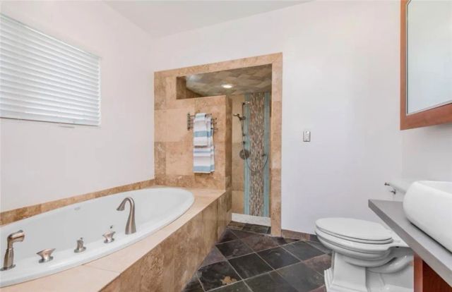 3316 Crest Drive, Manhattan Beach, CA 90266
