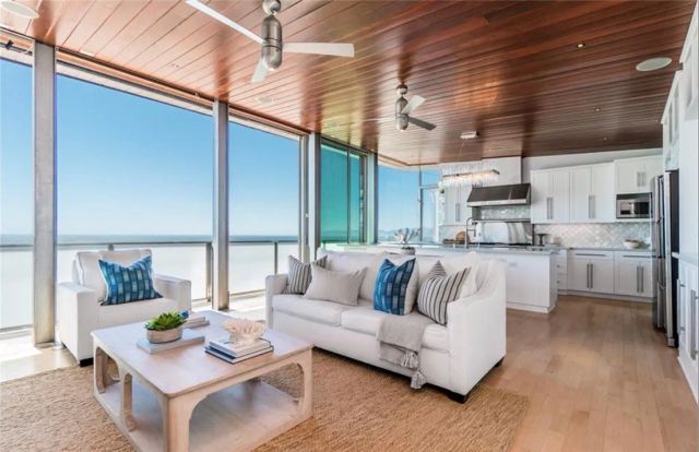 3316 Crest Drive, Manhattan Beach, CA 90266