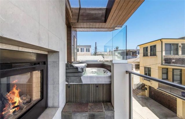 3316 Crest Drive, Manhattan Beach, CA 90266