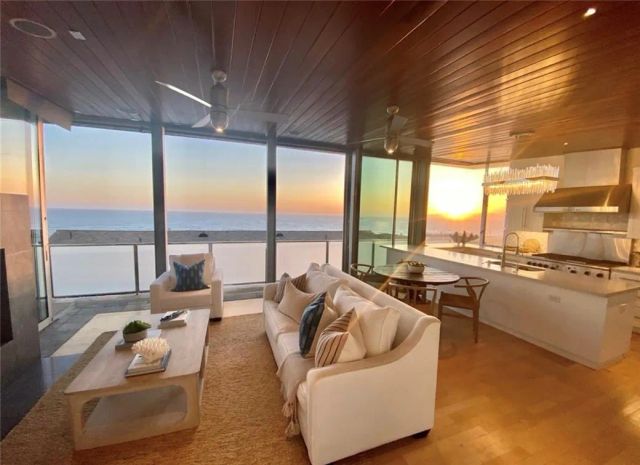 3316 Crest Drive, Manhattan Beach, CA 90266