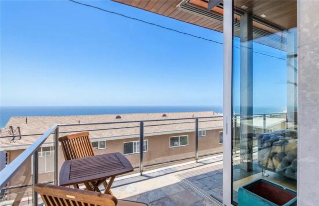 3316 Crest Drive, Manhattan Beach, CA 90266
