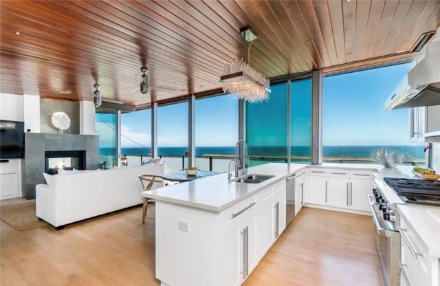 3316 Crest Drive, Manhattan Beach, CA 90266