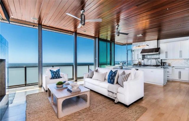 3316 Crest Drive, Manhattan Beach, CA 90266