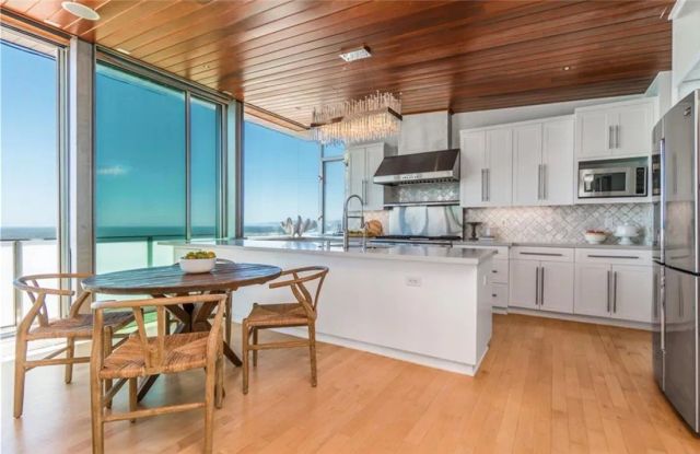 3316 Crest Drive, Manhattan Beach, CA 90266