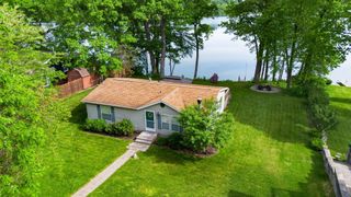 308 Lake Shore Drive, Cassopolis Vllg, MI 49031