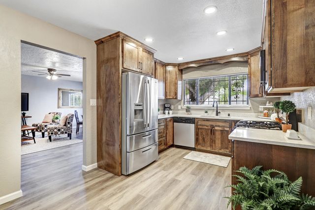 212 Jane Street NE, Albuquerque, NM 87123