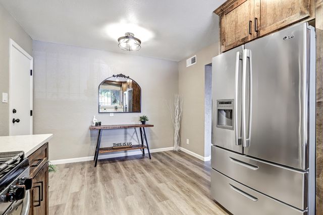 212 Jane Street NE, Albuquerque, NM 87123